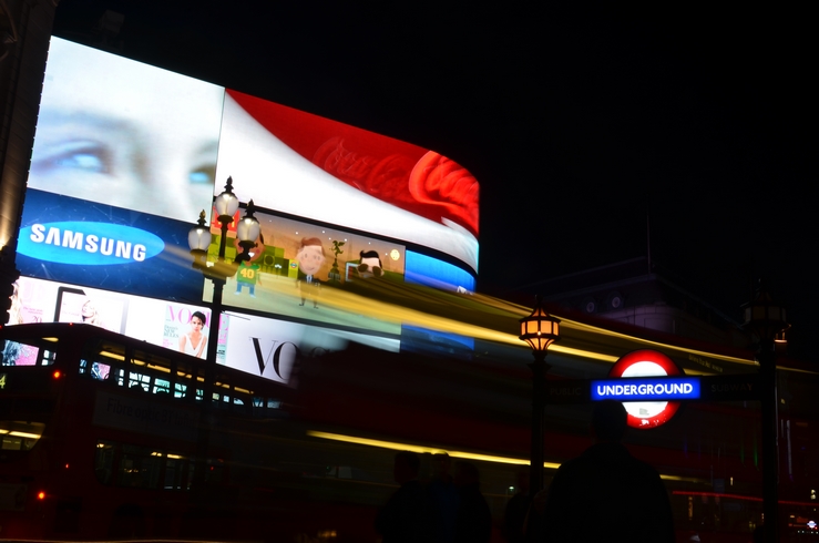 London - Piccadilly Circus @ Night