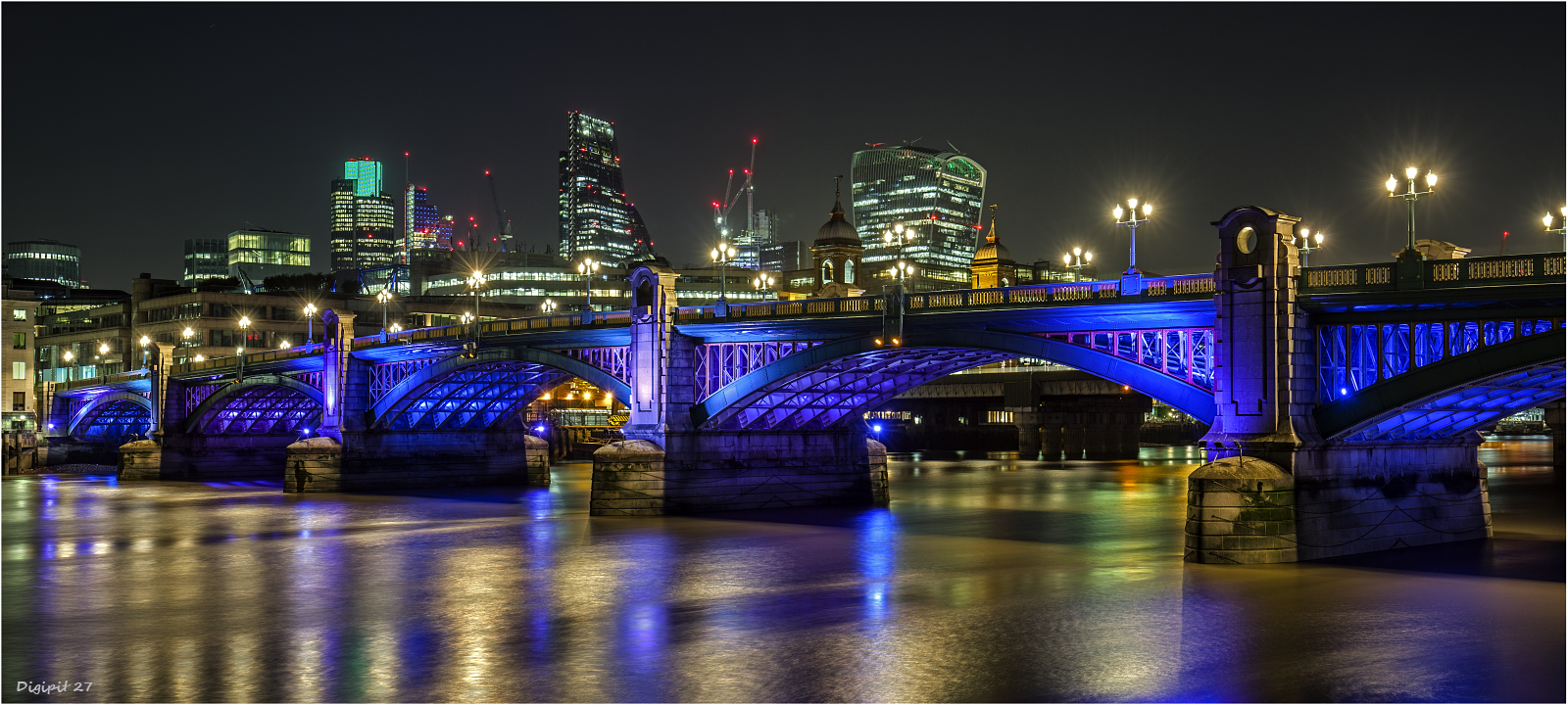 London Southwark Bridge 2017-01