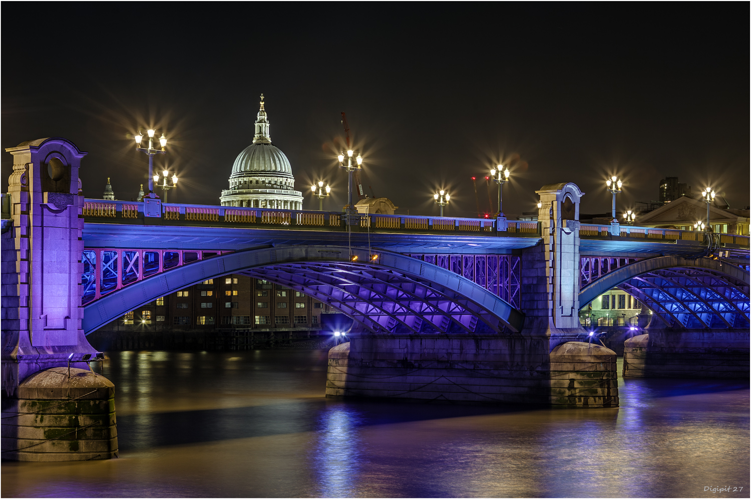 London Southwark Bridge 2017-03