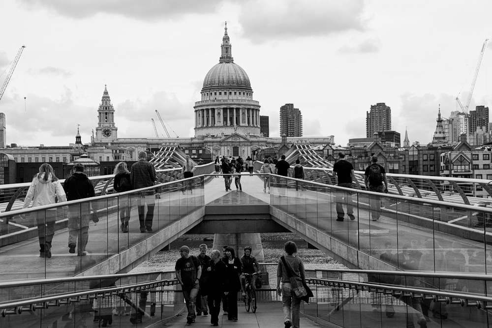 london, st. pauls and millennium bridge