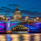 London - St Paul's cathedral mit southwark bridge, UK