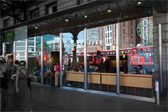 London - Starbucks @ Victoria Station