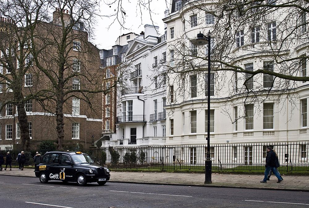  London Taxi  --  Birdcage Walk