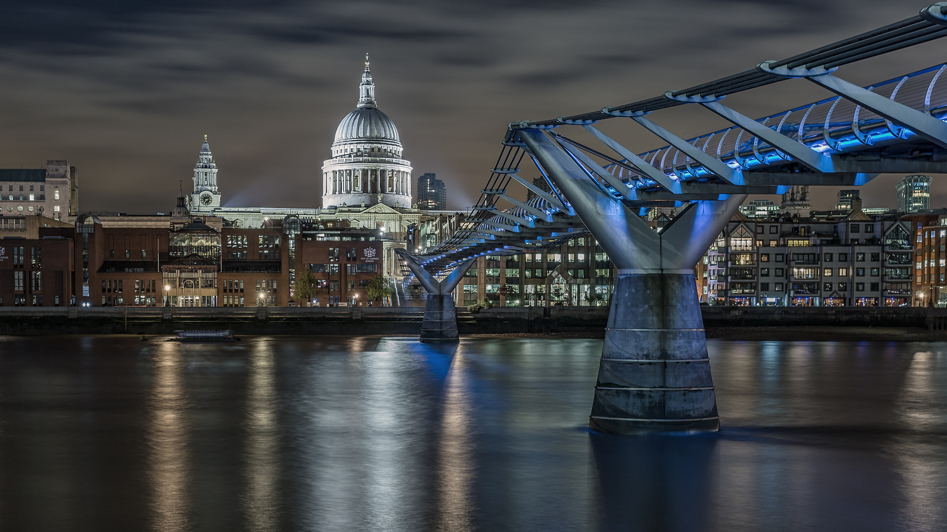 London Thames Path