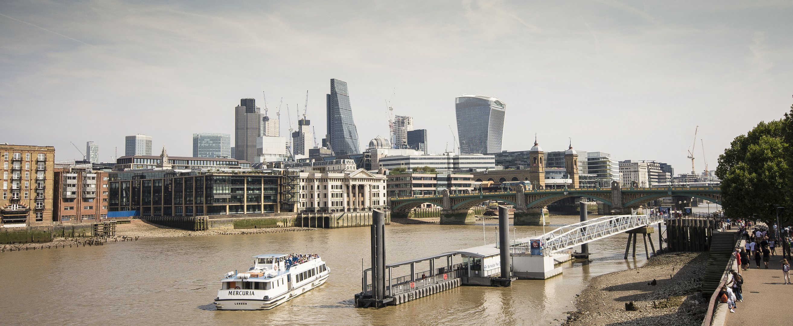 London - Thames seen from Millenium Bridge with Cheesgrate & Walkie Talkie - 01