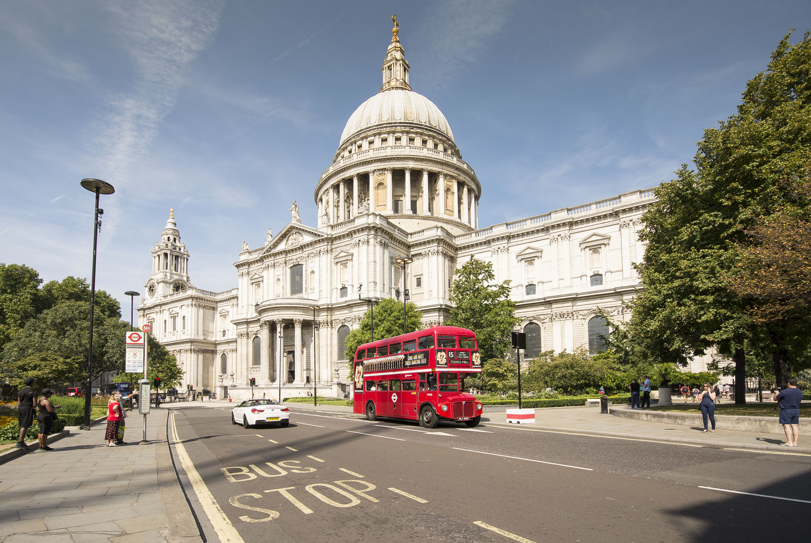 London - The City - St. Paul's Churchyard - St Pauls Cathedral - 02