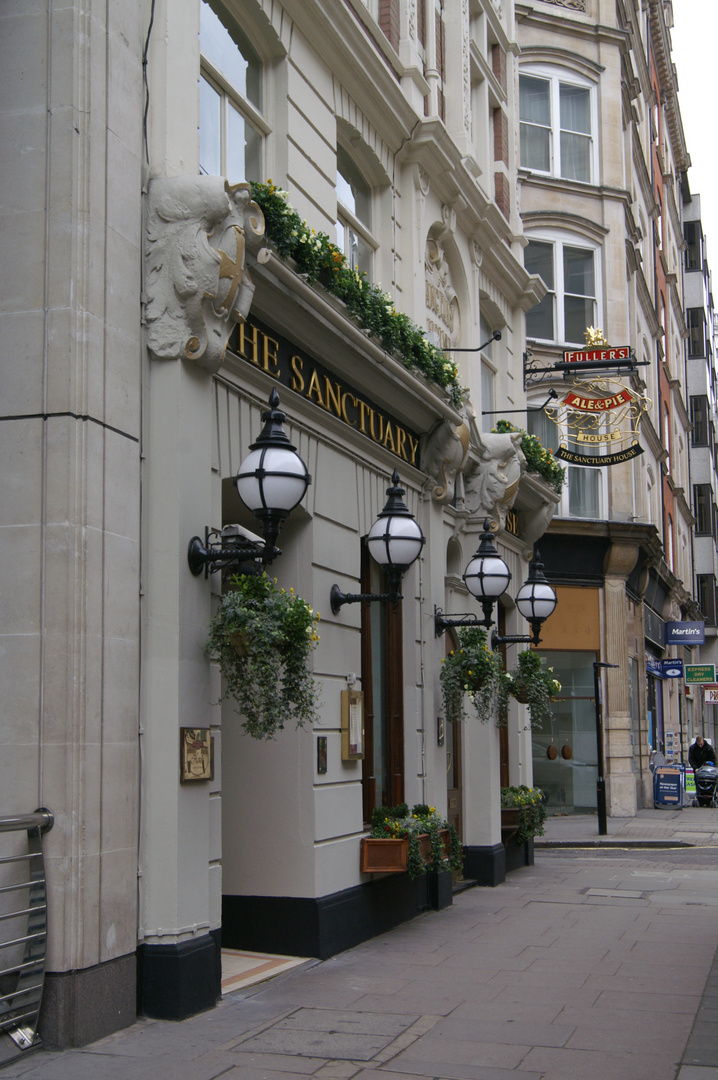 London The Sanctuary Pub