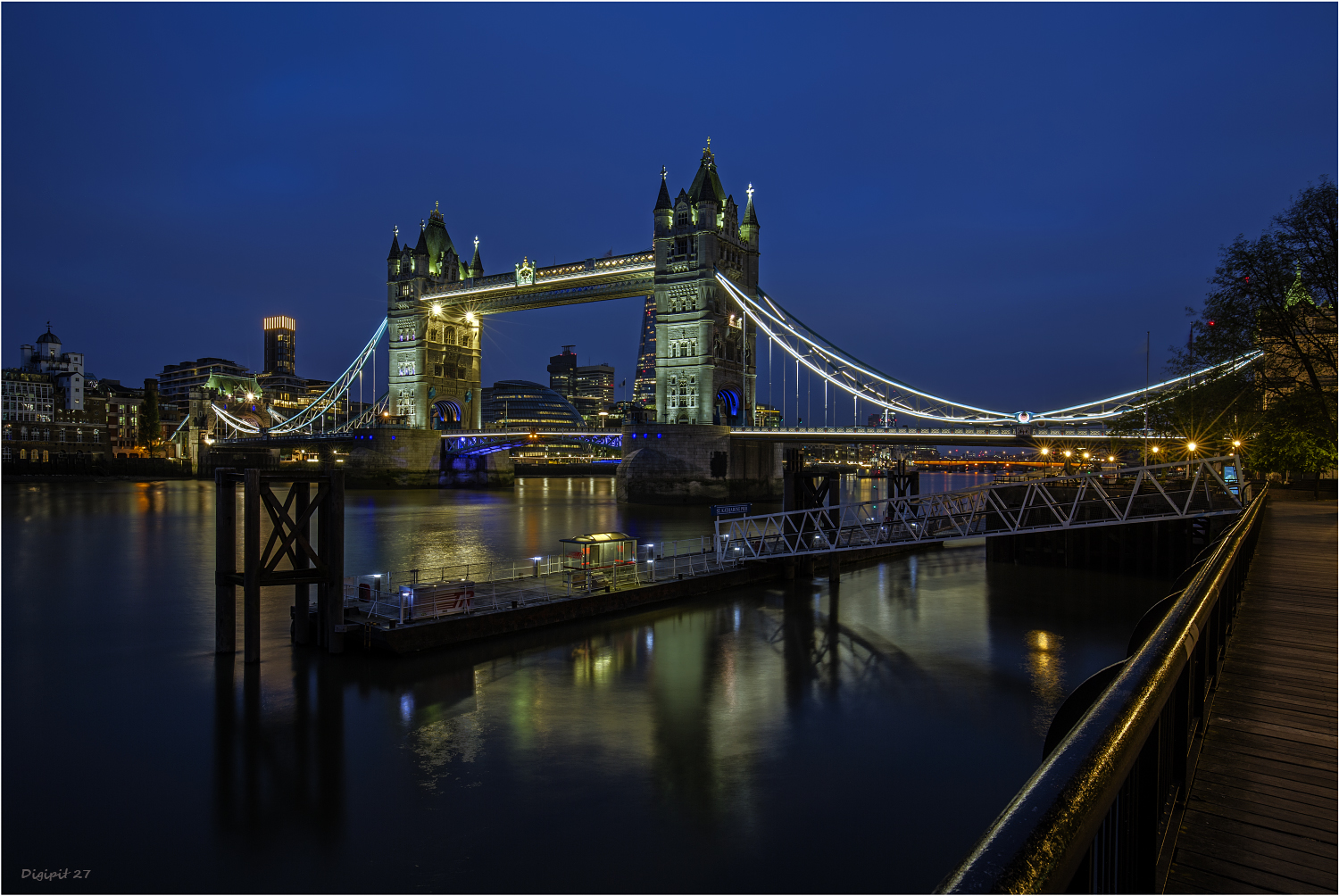 London Tower Bridge 2017-01