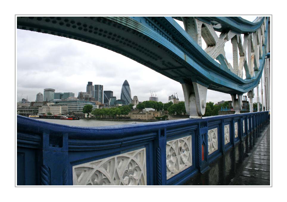 London, Tower Bridge (II)