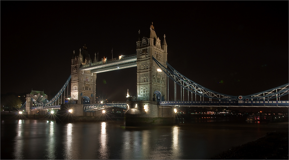 London - Tower Bridge @ Night (2)