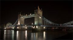 London - Tower Bridge @ Night (2)