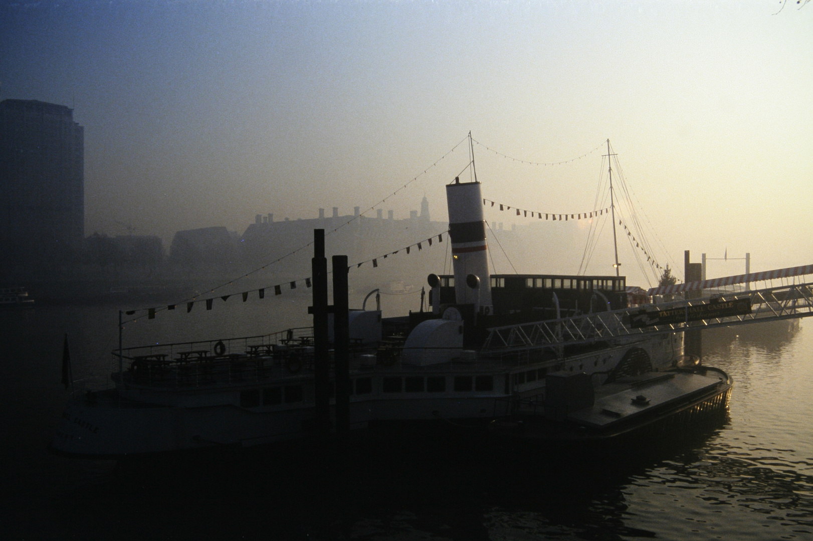 London - Victoria Embankment - 1991