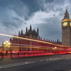 London, Westminster Bridge mit dem Palace of Westminster und dem Big Ben im Hintergrund