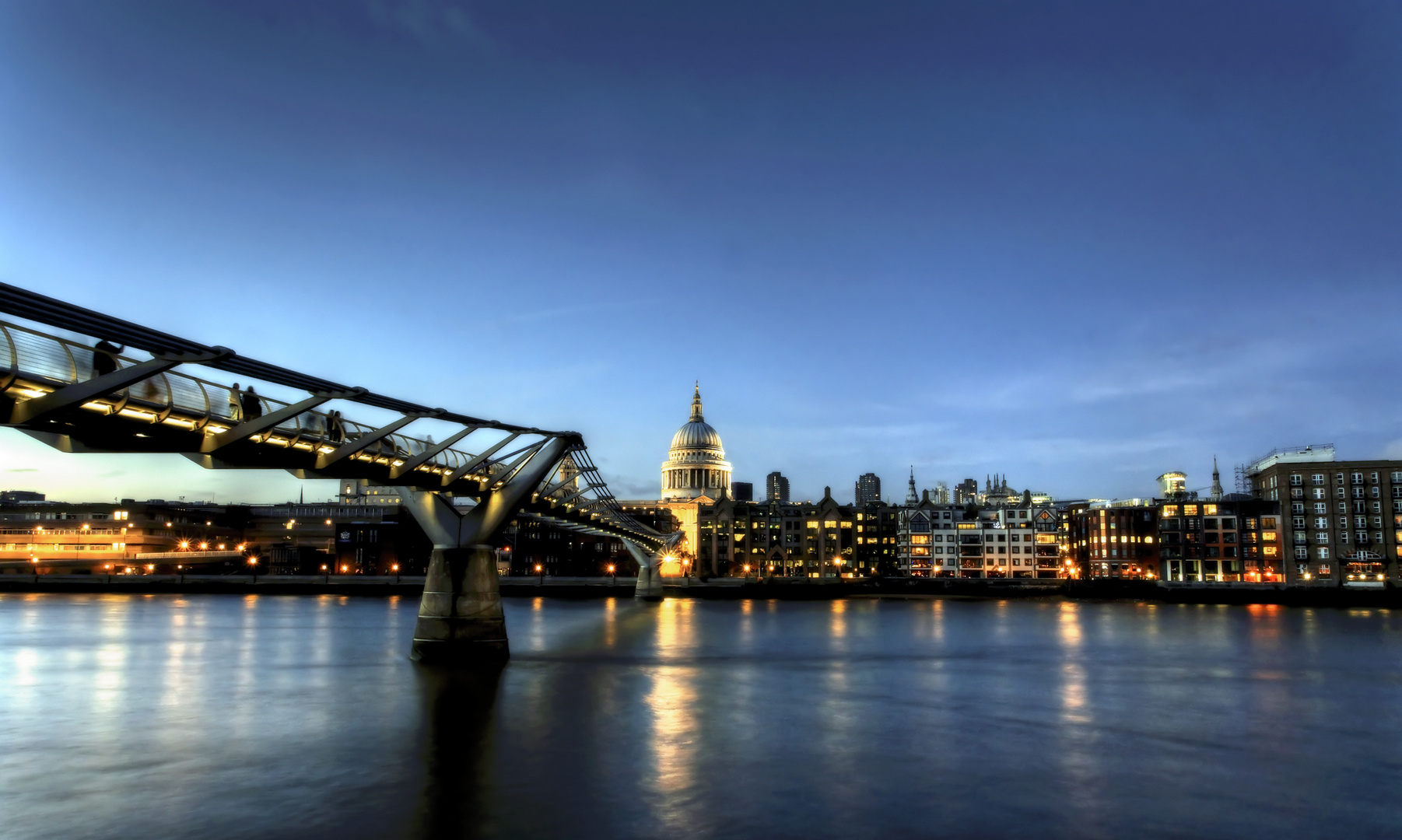 London zur blauen Stunde - Skyline - HDR Nacht blaue Stunde