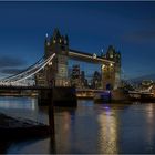 Londoner  Brücke bei Nacht