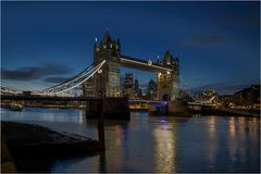 Londoner  Brücke bei Nacht