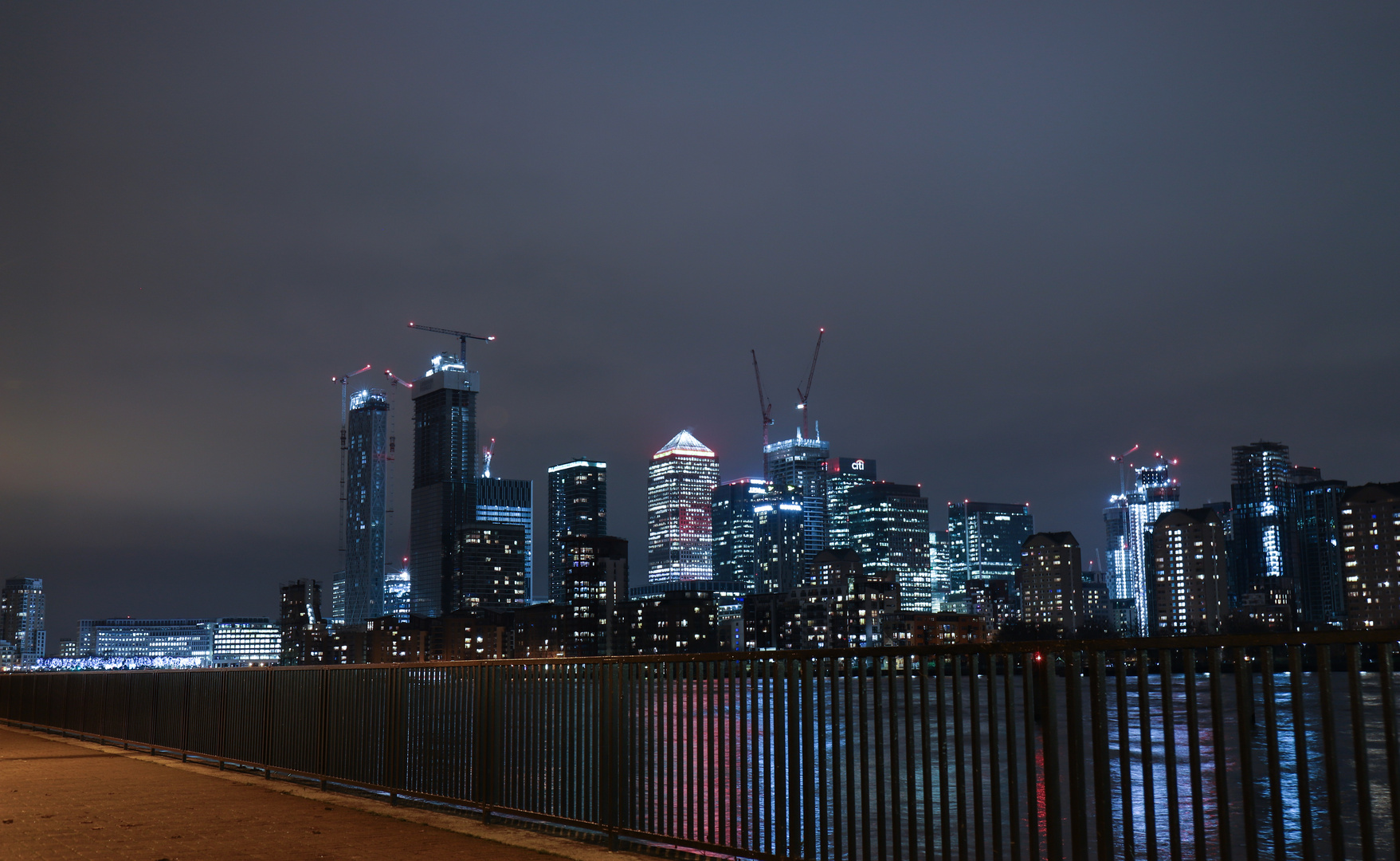 Londra: le luci della City di sera