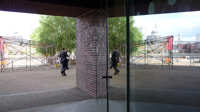 LONDRA: Reflex Tate Modern 5/09