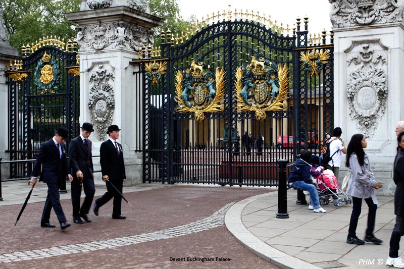Londres - Devant Buckingham Palace