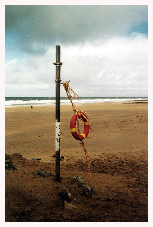 [lonely beach]