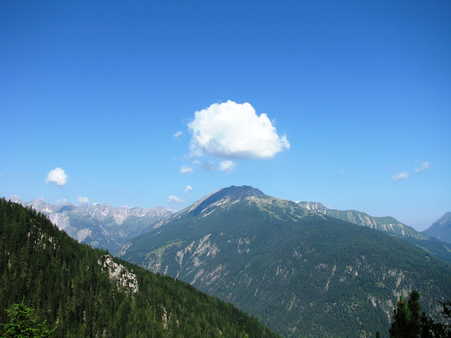 Lonely Cloud