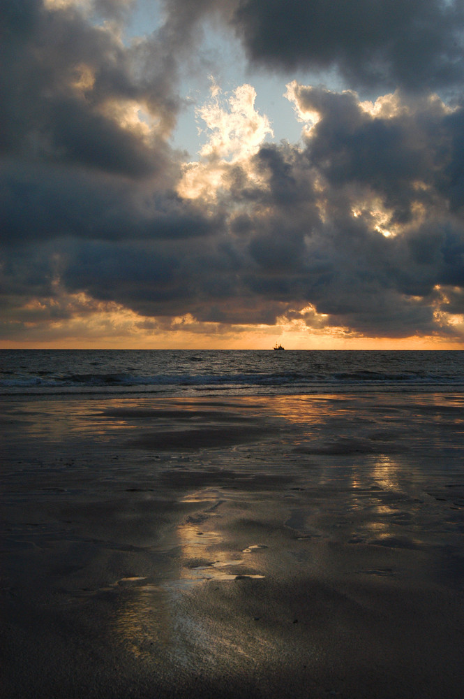 Lonely Ship - Sylt