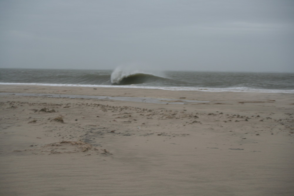 LONELY WAVE von holmstroem surf 