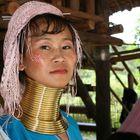 Long Neck Frau in einem Dorf nahe Chiang Mai