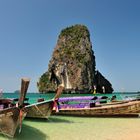 Longtailboote am Strand