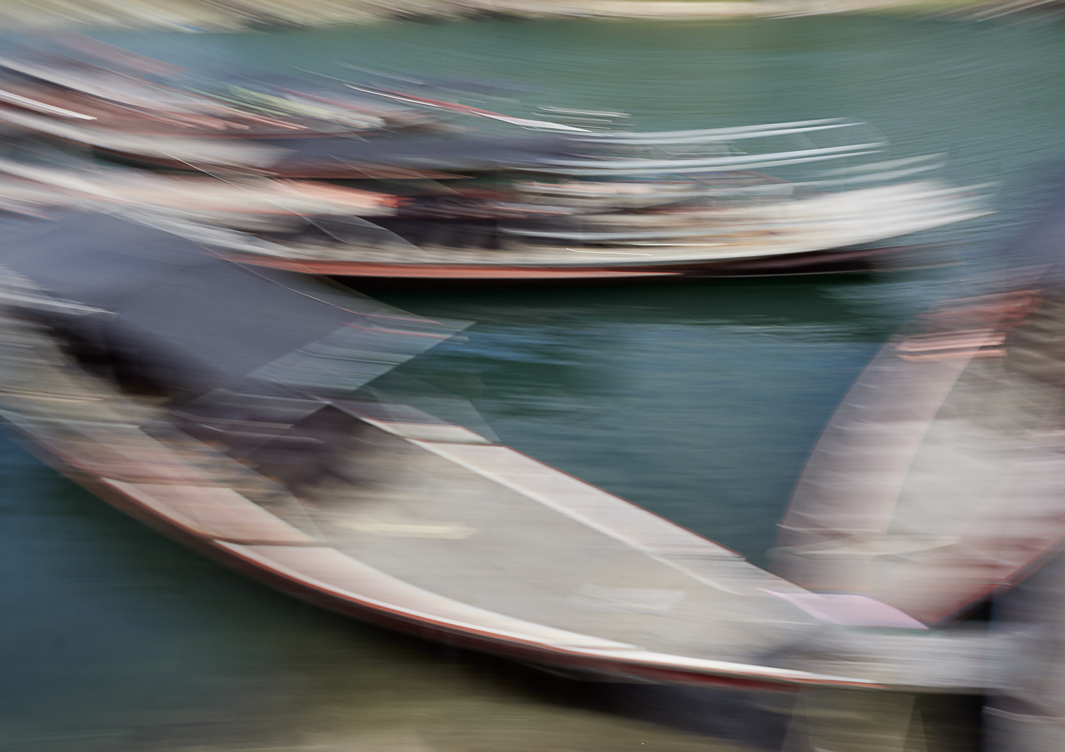 Longtailboote in Khao Sok