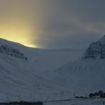 Longyearbyen im Spätwinter