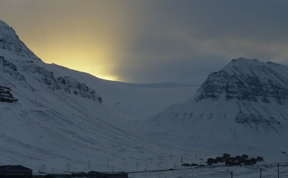 Longyearbyen im Spätwinter