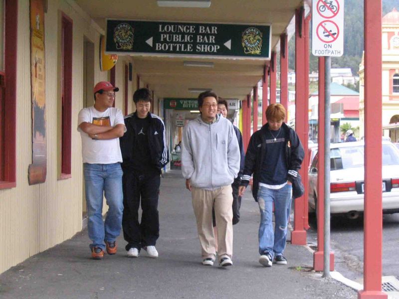 Look around Queenstown mall in Tasmania