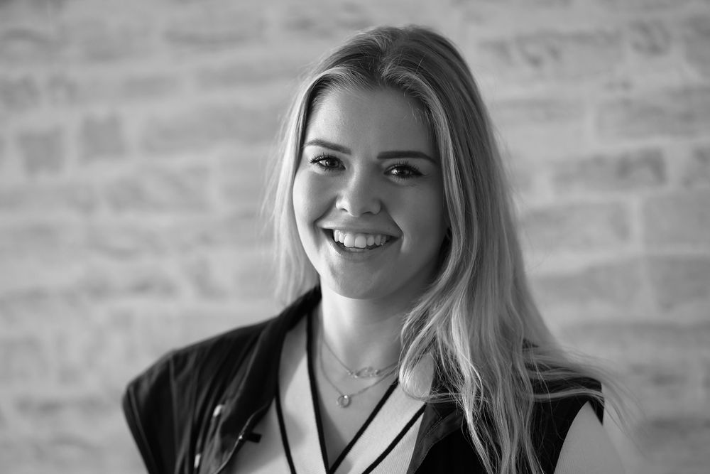 LOOK Portrait Ki cr6-24-0773-sw