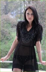 LOOK Portrait mit Kleid  Balkon M28d