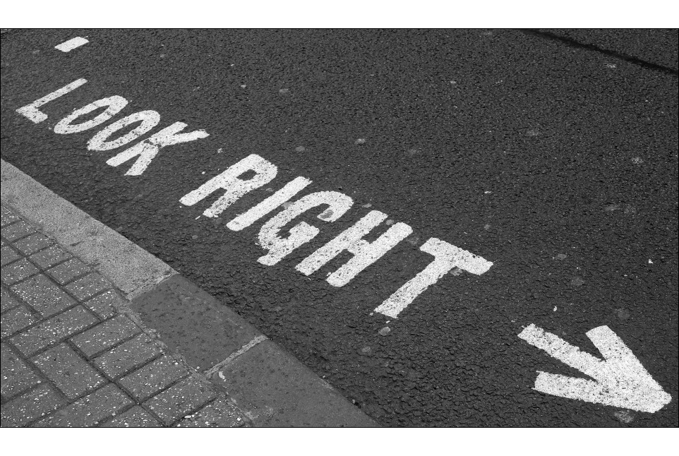 LOOK RIGHT ->