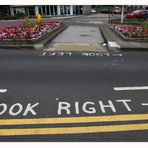 look right ->