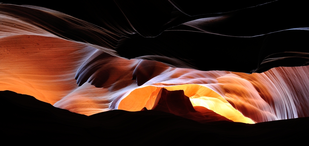 Looking up again in the Upper Antelope Canyon