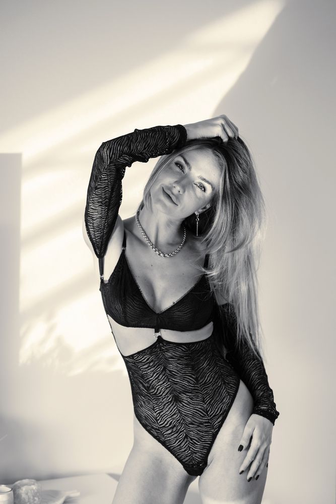 LOOKp Portrait sw Lu cR6-1672-sw-gsp +Foto