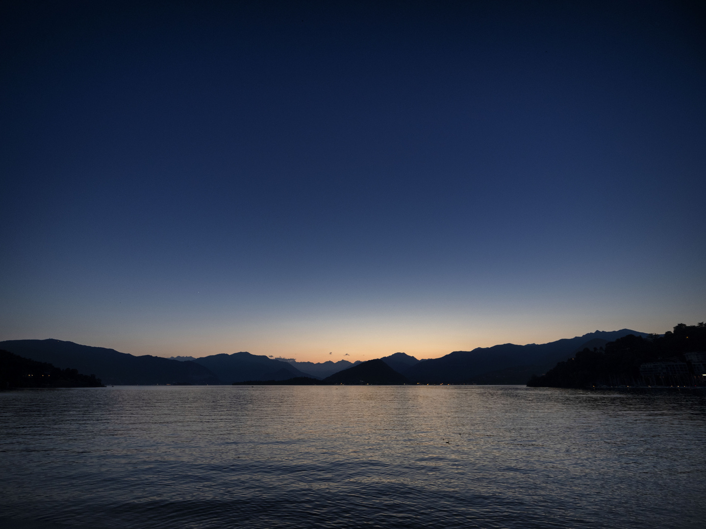 L'ora blu da Laveno