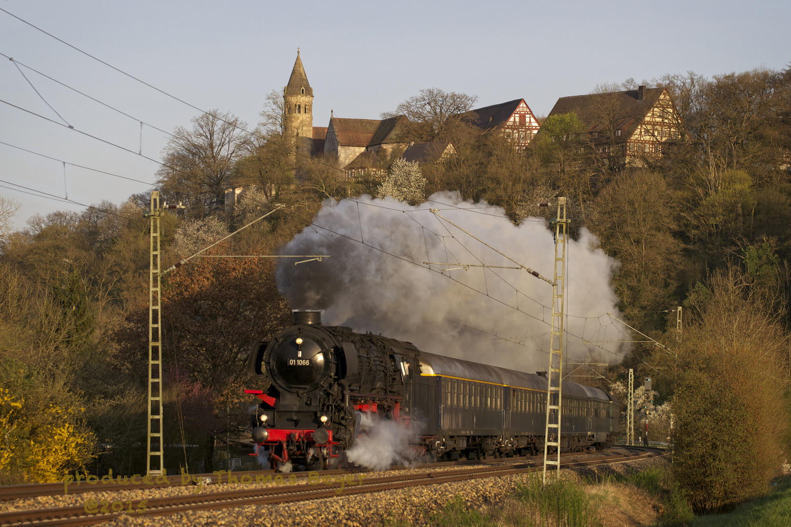 Lorcher Kloster im Öl-Dampf der 01 1066