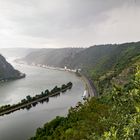 Loreley:  Aussicht auf Rhein und nähere Umgebung