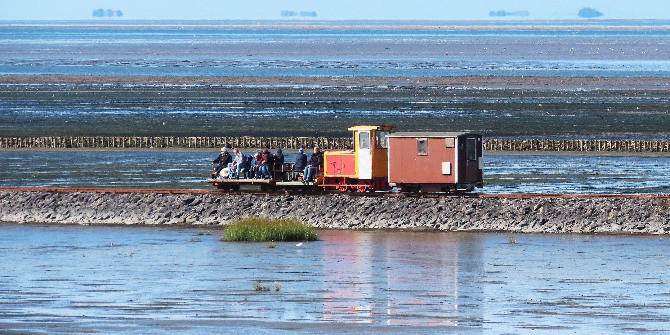 Lorenbahn nach Nordstrandischmoor (2)