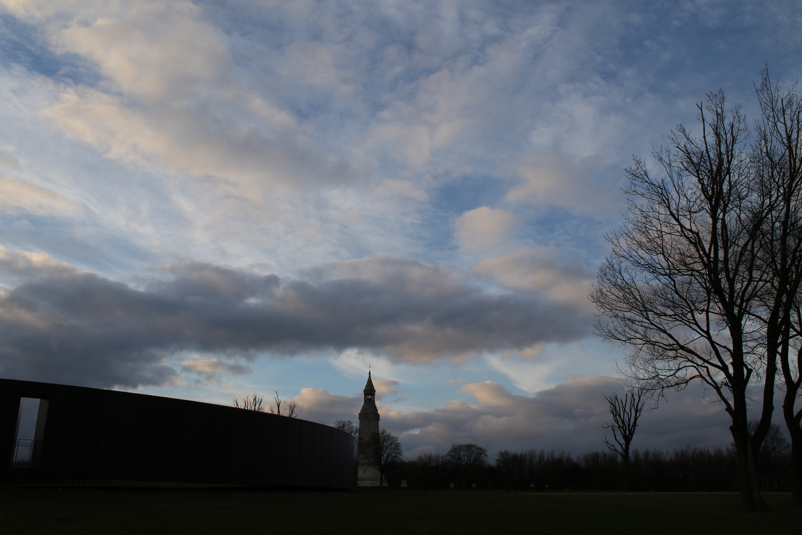 Lorette - Mémorial et anneau de la mémoire