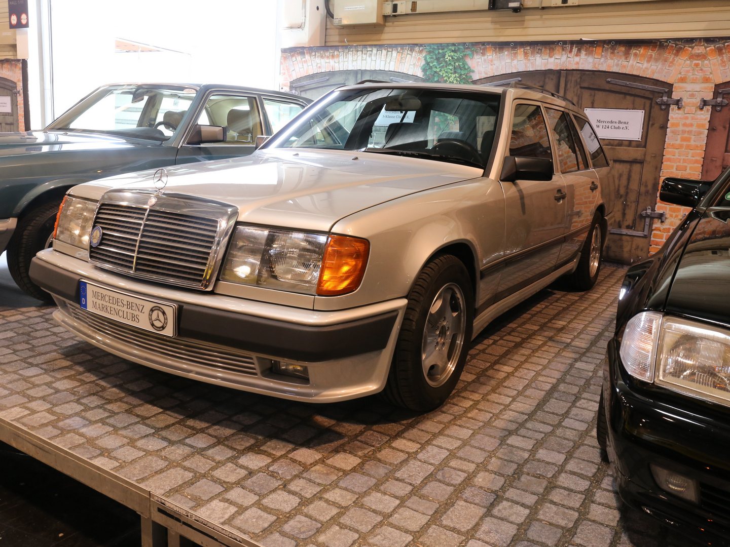 Lorinser W124  /  S124 Ahnengalerie Techno Classica Siha 2022