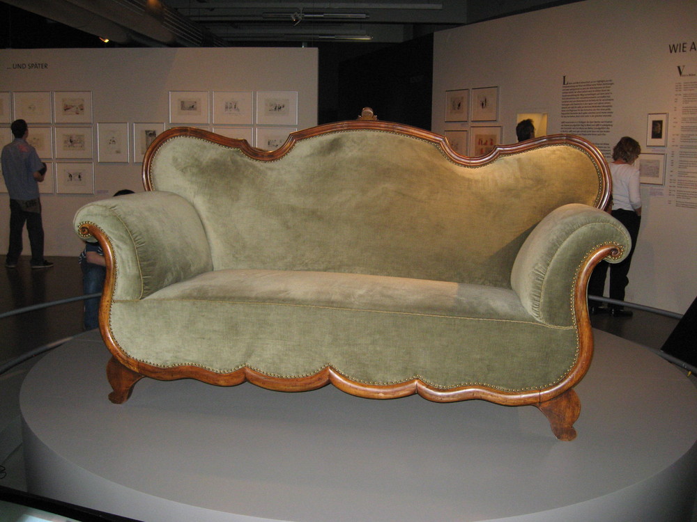 Loriot's Comedy-Sofa