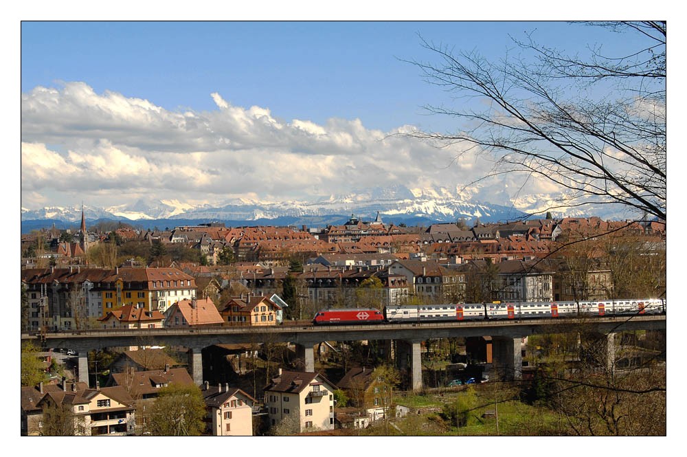 Lorraine Quartier und berner Alpen