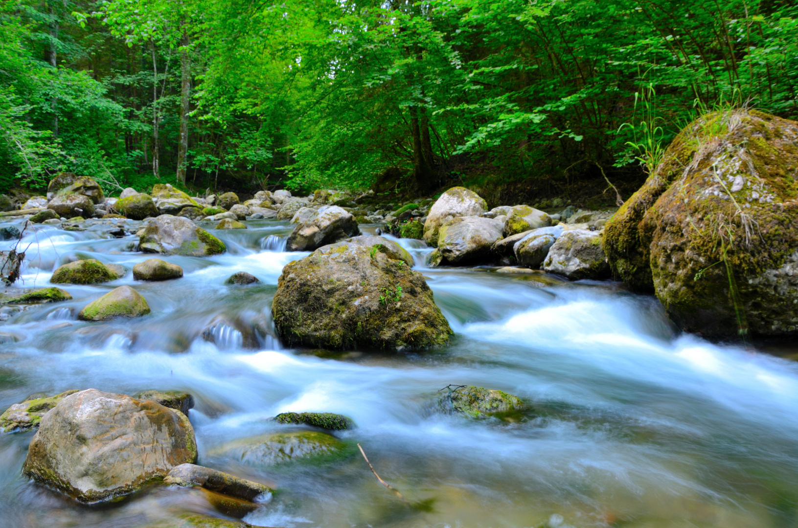 Lorze hier noch Natur belassen