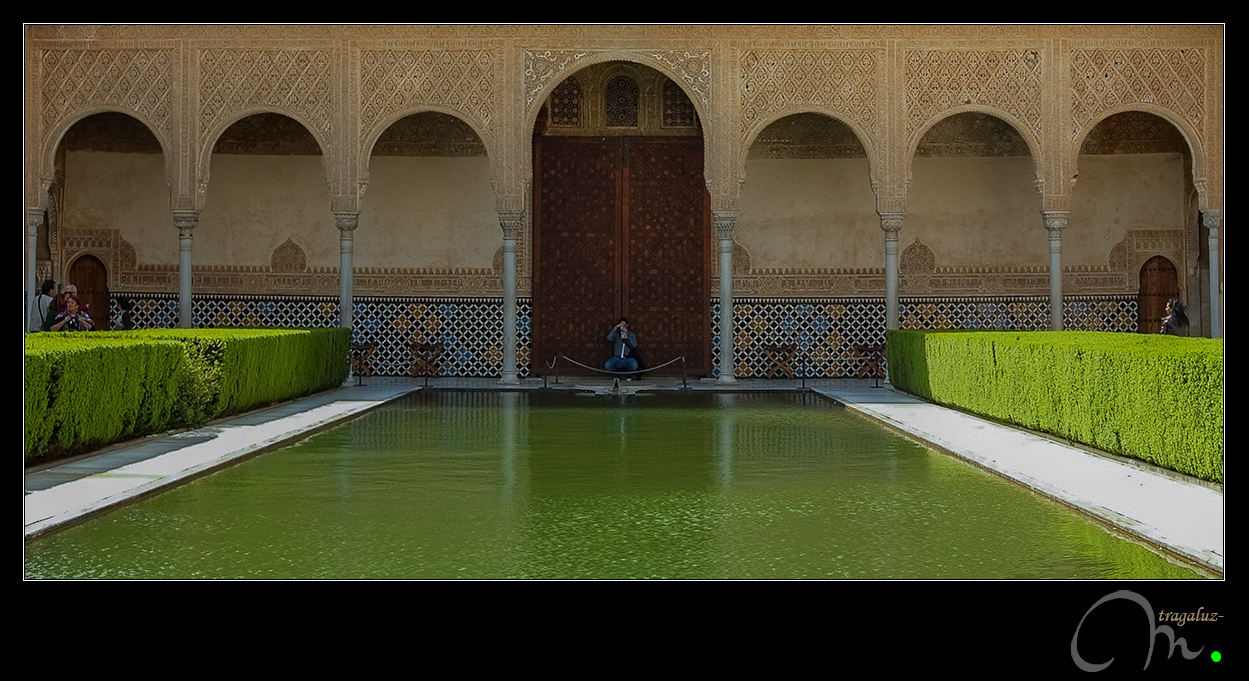 Los azulejos del Patio de los Arrayanes