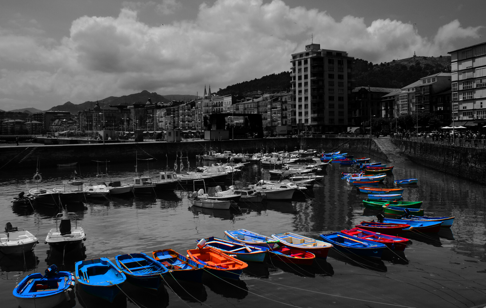 Los colores del ayer para el proyecto Castro Urdiales de Marce de las Muelas.